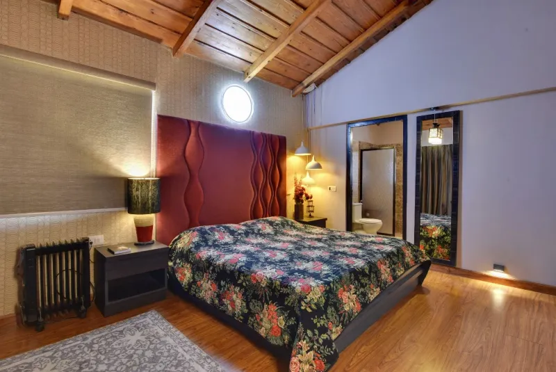 Luxe 4BHK Himalayan Range View - Madalsa Home
